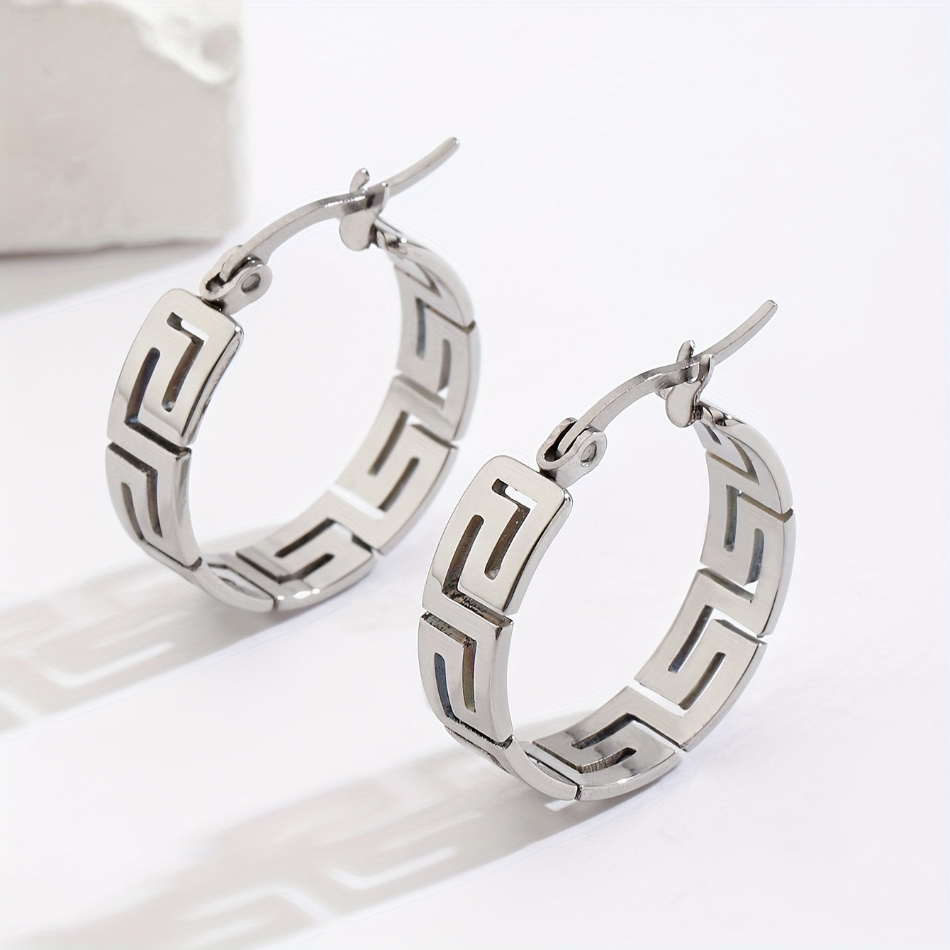 Vintage 18K Gold Plated Stainless Steel Hoop Earrings With Great Wall Design for Women