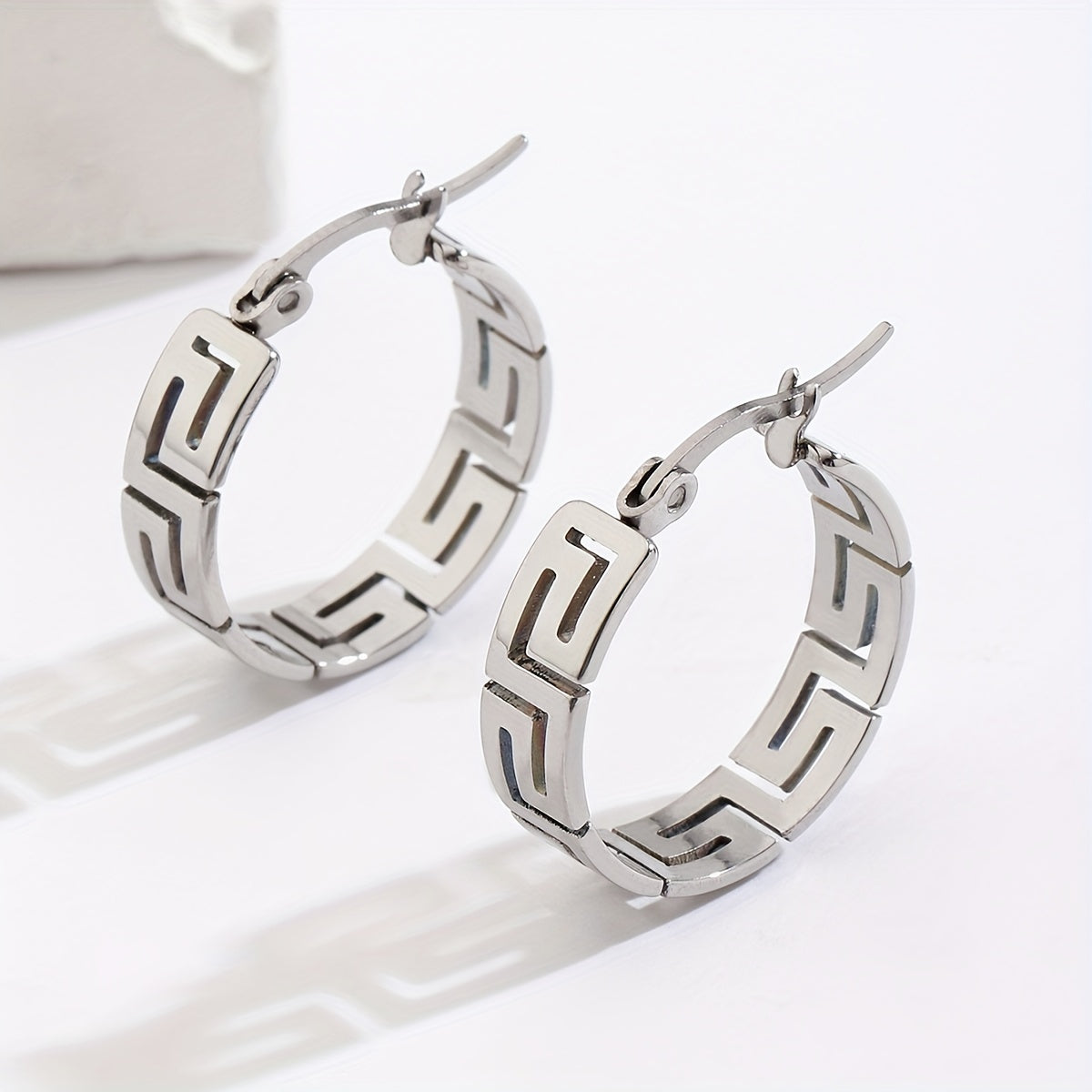 Vintage 18K Gold Plated Stainless Steel Hoop Earrings With Great Wall Design for Women