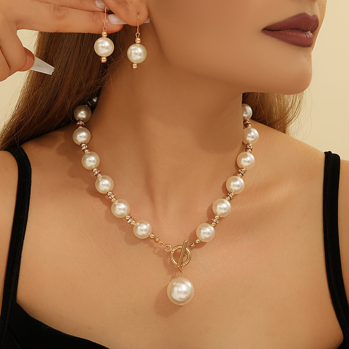 Elegant Faux Pearl Clavicle Necklace with Rhinestone Accents 14K Gold Plated All Match Jewelry for Women