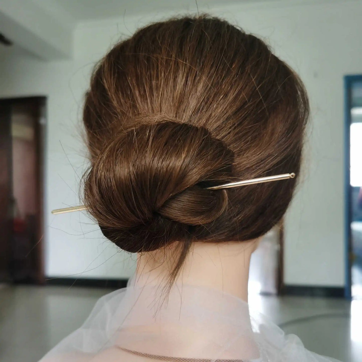 Fashion Metal Chinese Hair Stick with Butterfly Crystal Accent for Women in Silver and Gold - Elegant Hair Jewelry Accessory Gift