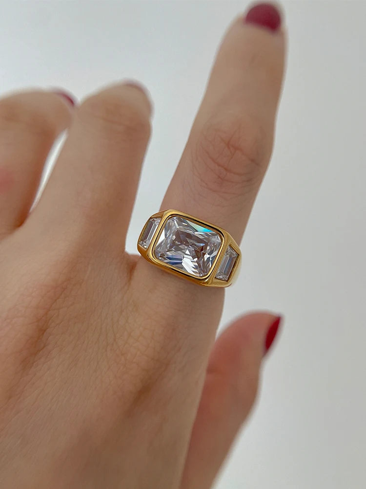 Titanium 18K Gold Geo Rhinestone Band Statement Ring for Women Jewelry Designer Fashion