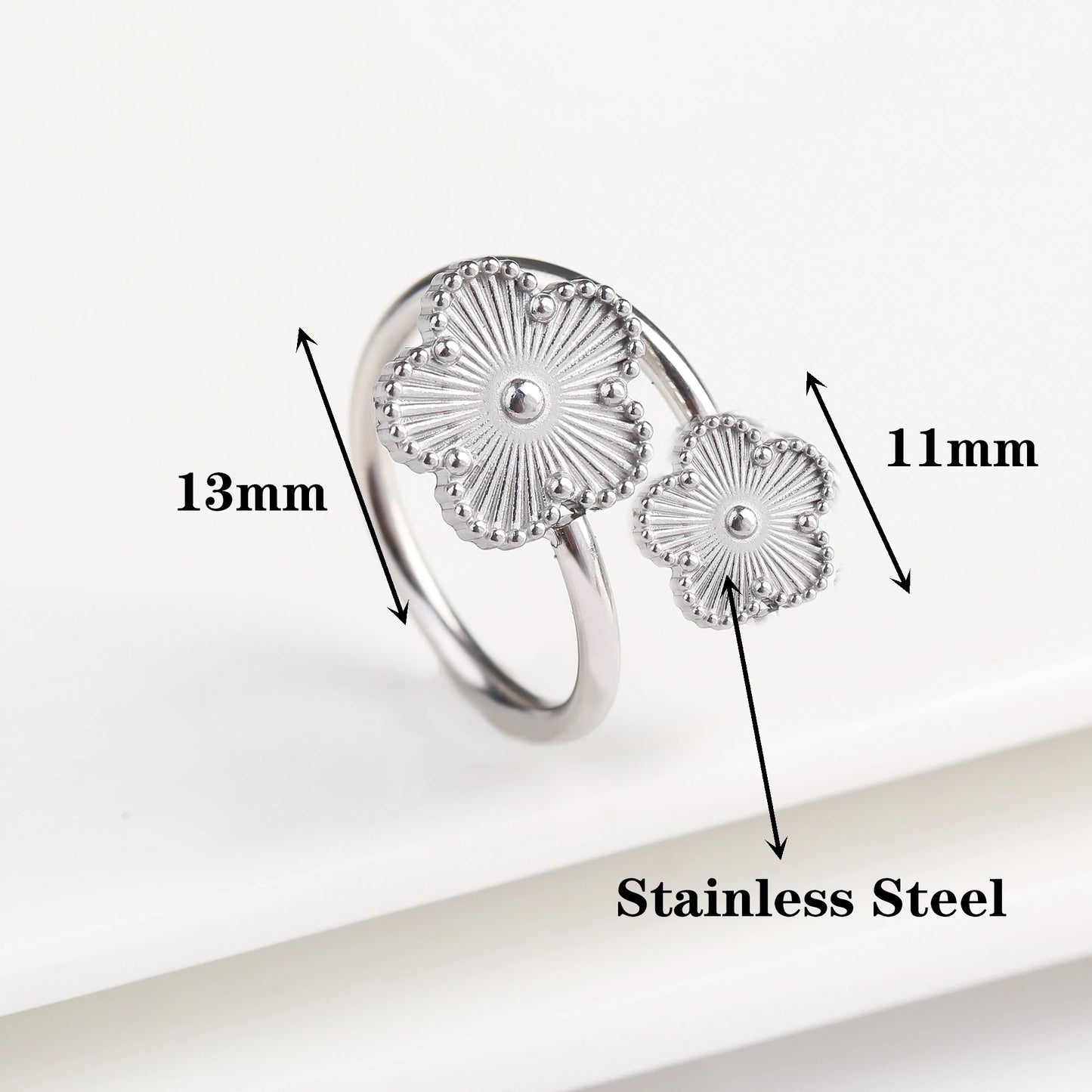 Luxury Stainless Steel Five Leaf Flower Jewelry Set for Women Featuring Bracelet Necklace Earrings and Rings