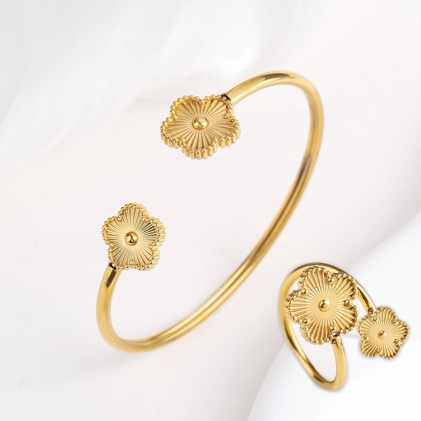 Luxury Stainless Steel Five Leaf Flower Jewelry Set for Women Featuring Bracelet Necklace Earrings and Rings