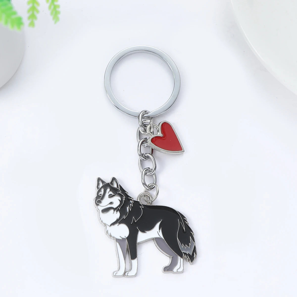 Alaska Husky Cartoon Dog Keychain for Pet Lovers - Cute Silver Zinc Alloy Accessory for Men and Women