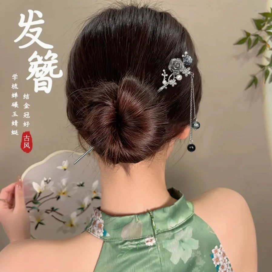 Elegant Chinese Flower Tassel Hair Stick With Black Beads For Women