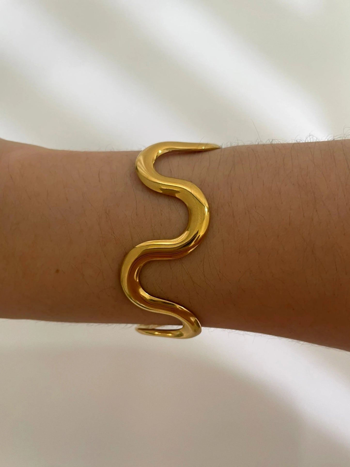 Elegant Wave Design 18K Gold Plated Stainless Steel Jewelry Set for Women