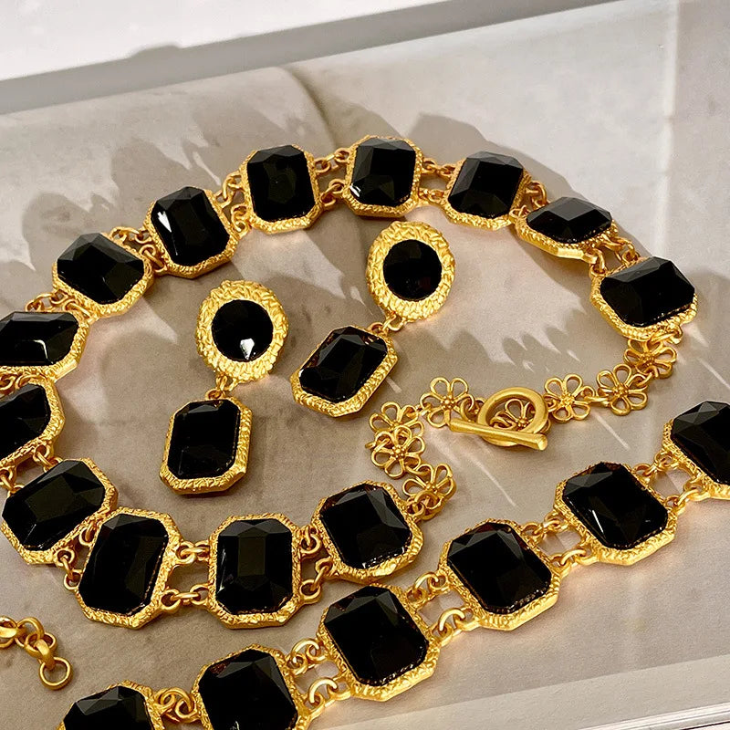 Vintage Inspired Geometric Black Metal Jewelry Set for Women