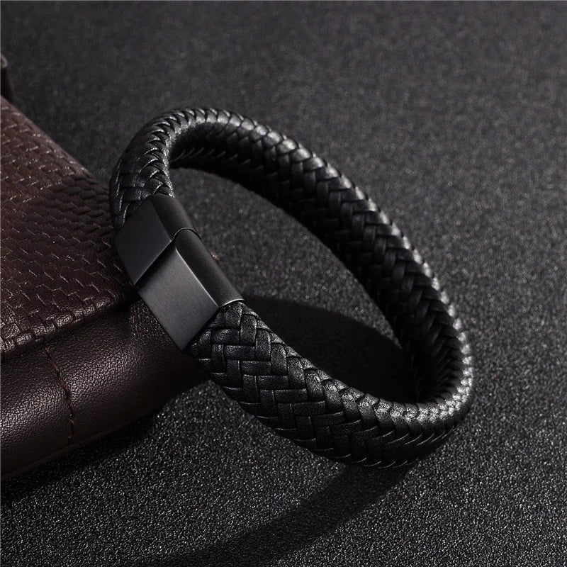 Retro Men's Leather Bangle Bracelet - Stylish Woven Design for Outdoor Adventures