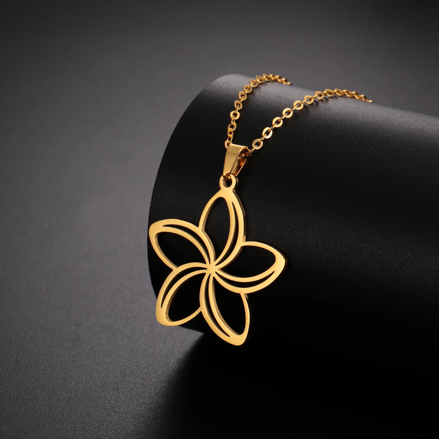 Skyrim Five Petal Flower Pendant Stainless Steel Necklace for Lovers - Elegant Minimalist Wedding Jewelry Gift