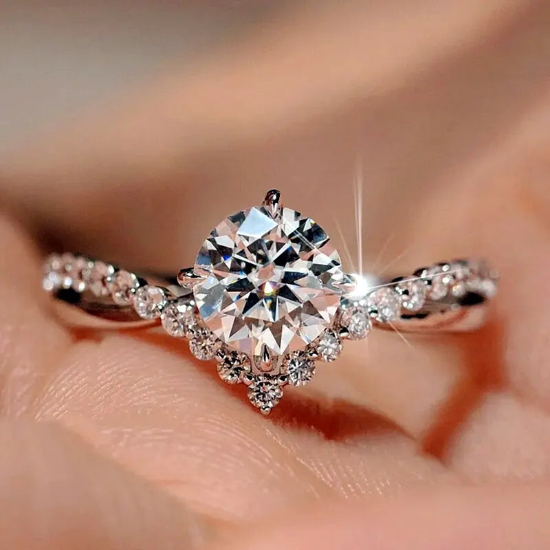 Elegant Luxury Women's Cubic Zirconia Wedding Band Ring