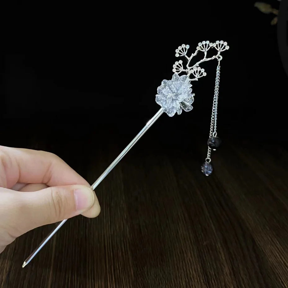 Elegant Chinese Flower Tassel Hair Stick With Black Beads For Women