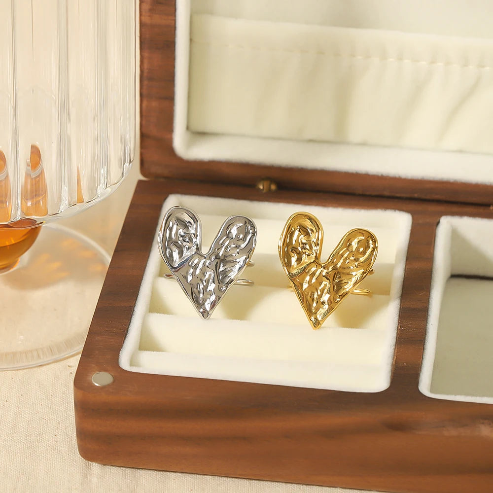French Vintage Lava Texture Heart Ring 18K Gold Plated Stainless Steel Exaggerate Hammer Design for Women