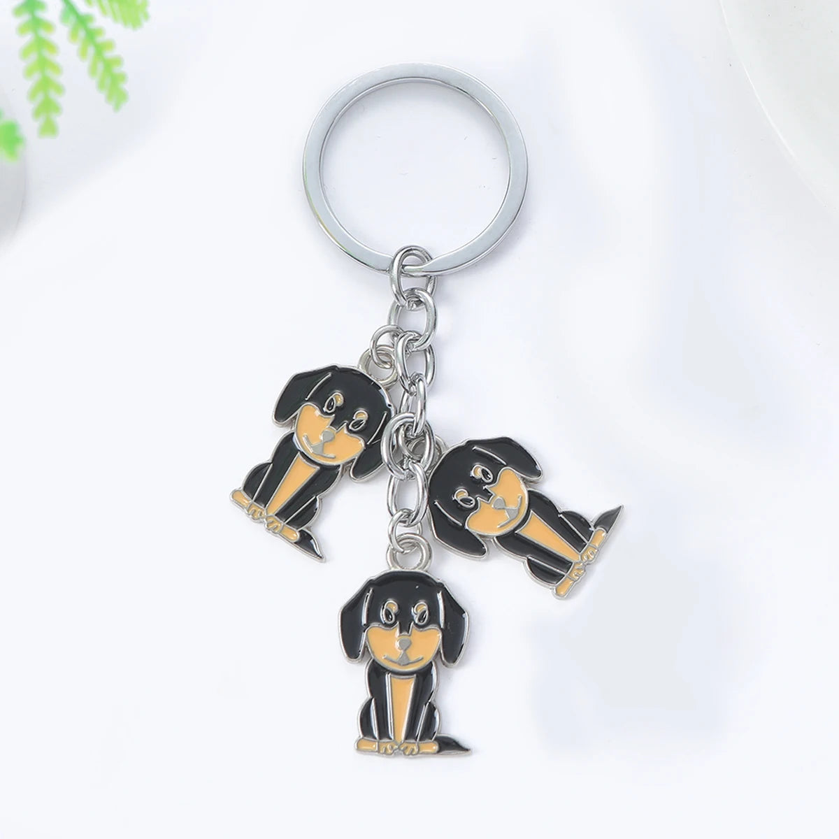 Alaska Husky Cartoon Dog Keychain for Pet Lovers - Cute Silver Zinc Alloy Accessory for Men and Women