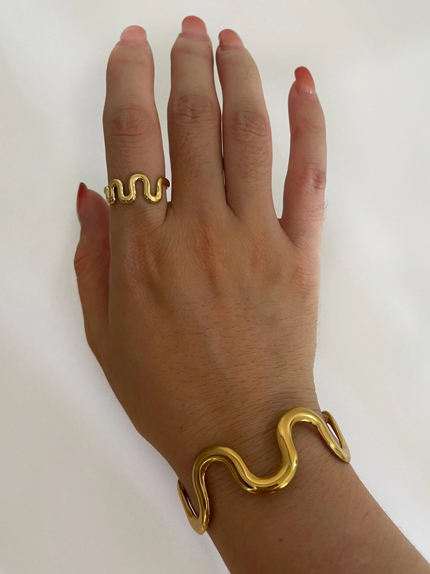 Elegant Wave Design 18K Gold Plated Stainless Steel Jewelry Set for Women