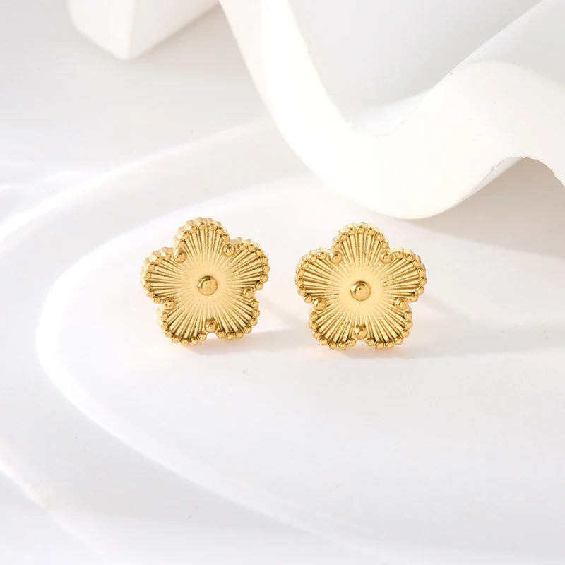 Ganemly 316L Stainless Steel Black Five Leaf Clover Stud Earrings for Women Trendy Waterproof Ear Jewelry Gift