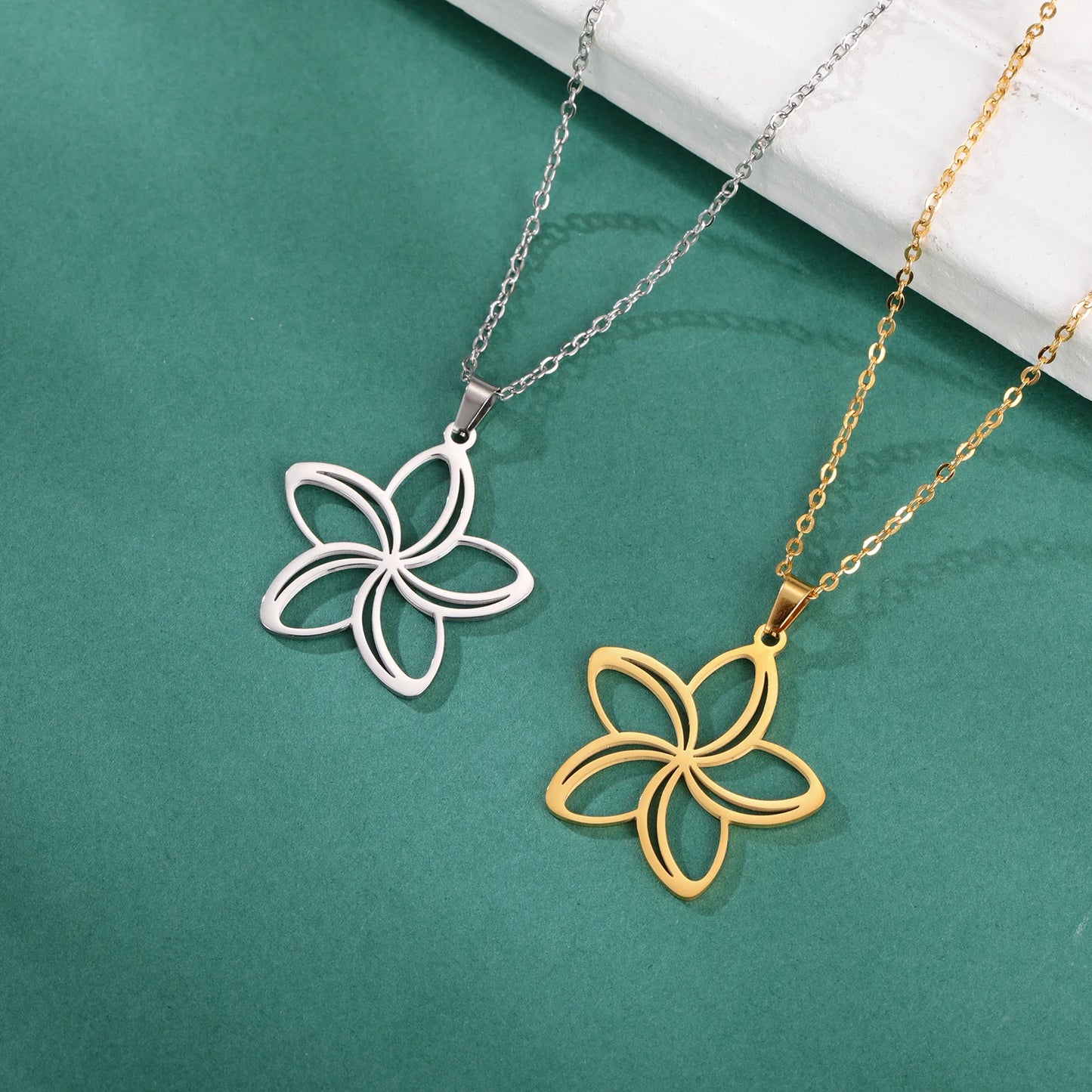 Skyrim Five Petal Flower Pendant Stainless Steel Necklace for Lovers - Elegant Minimalist Wedding Jewelry Gift