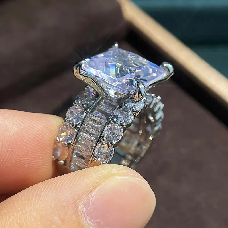 Huitan Gorgeous Princess Square Zirconia Ring Luxury Wedding Band for Women Stylish Proposal Jewelry Gift