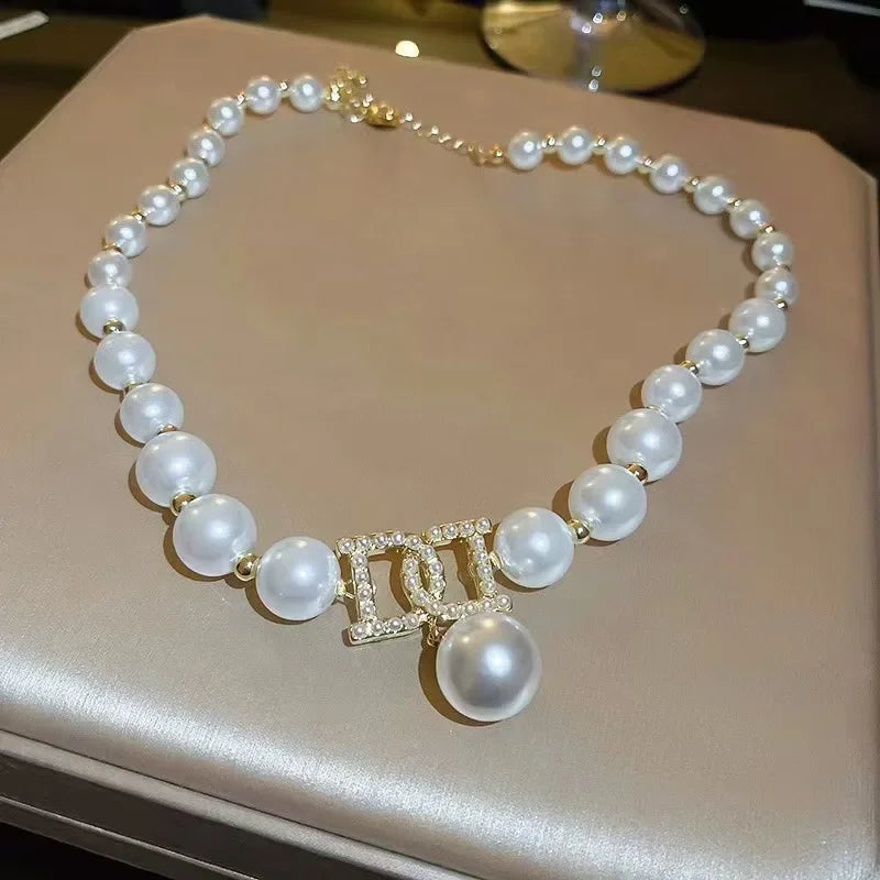 Elegant Pearl Bead Choker Necklace for Brides and Weddings