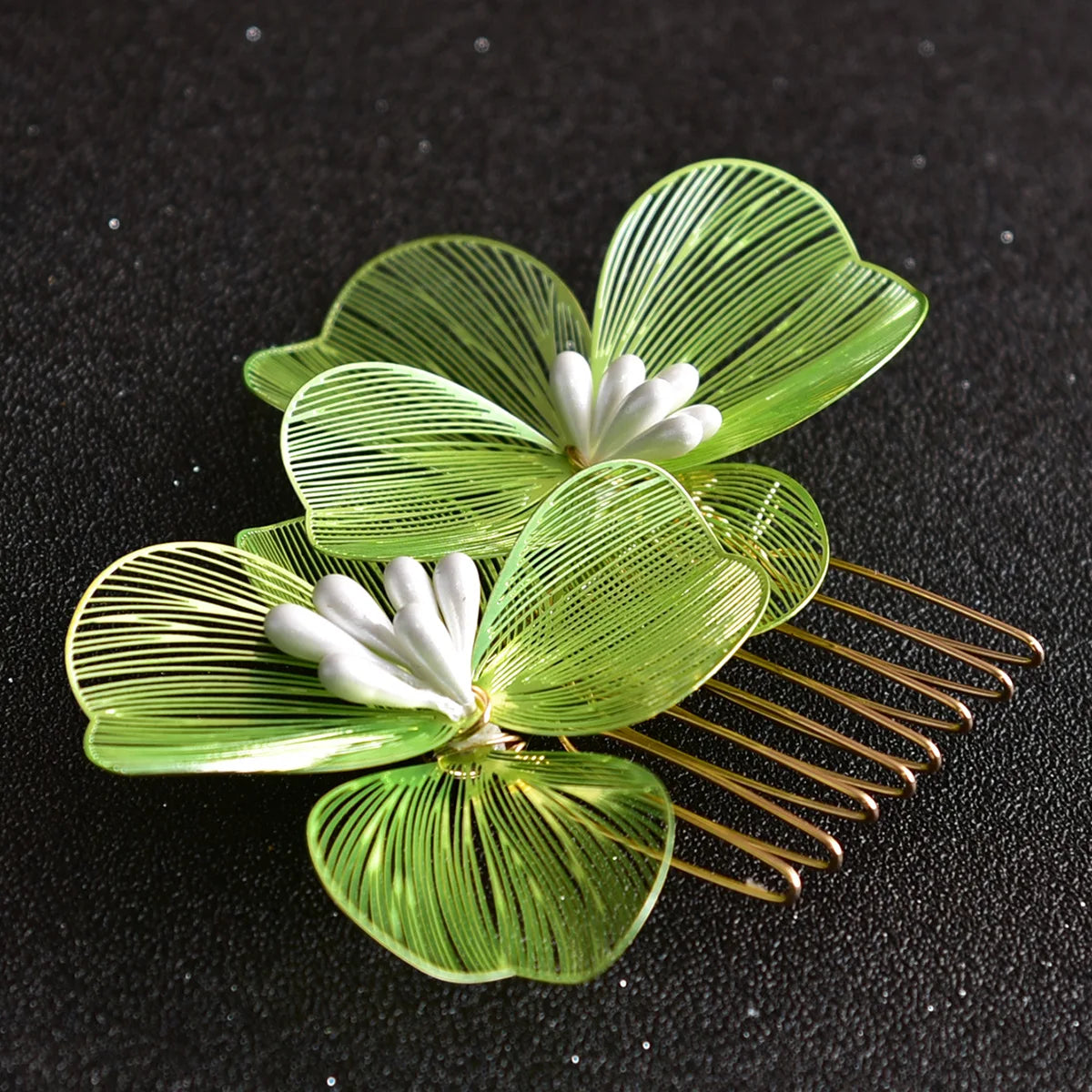 Elegant Alloy Flower Hair Combs for Bridal and Party Glamour