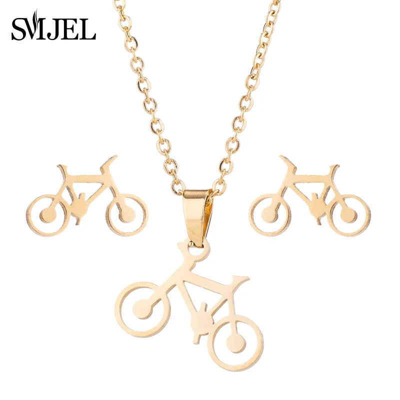 Elegant Stainless Steel Animal Necklace for Women - Rabbit Charm and Paw Print Design