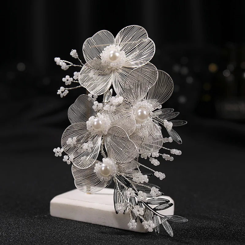 Elegant Alloy Flower Hair Combs for Bridal and Party Glamour
