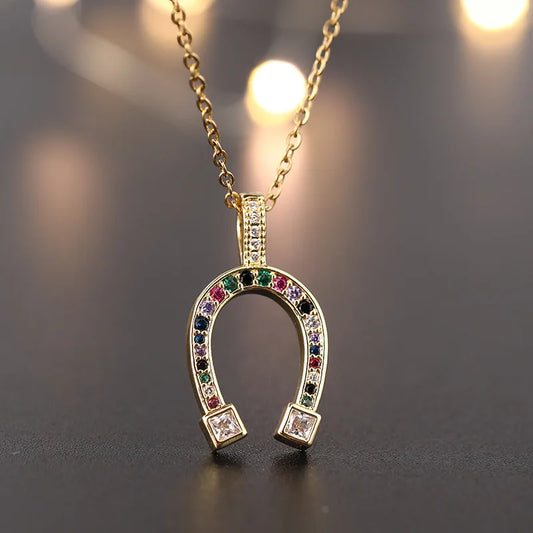 High-End Design Horseshoe Color Necklace for Women Cute All-Match Pendant Micro-Set Collarbone Chain Gift