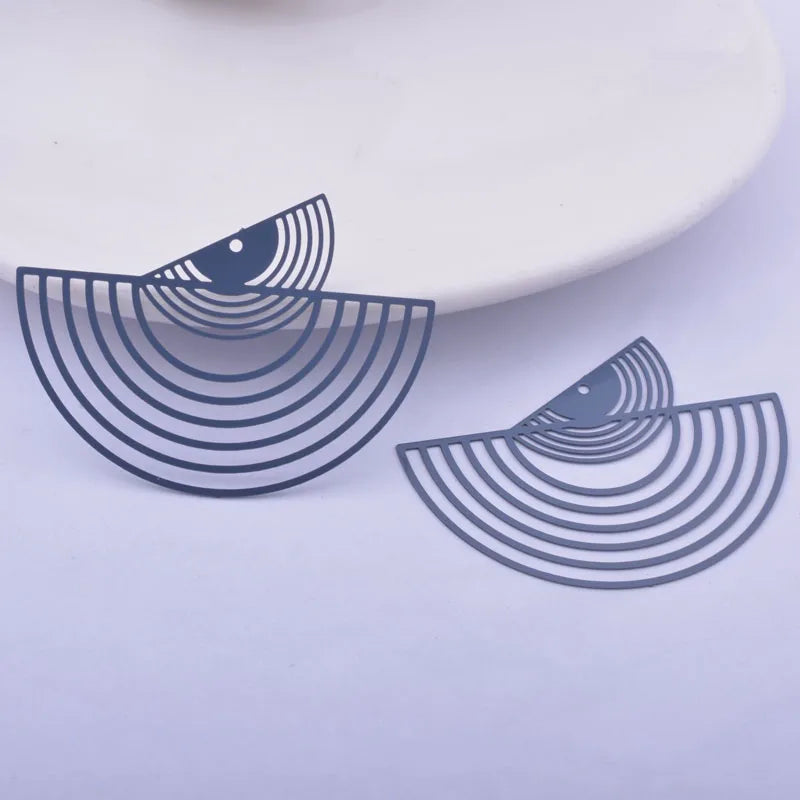 Elegant Brass Fan-Shaped Charms Set for DIY Jewelry Creations 30 Pieces