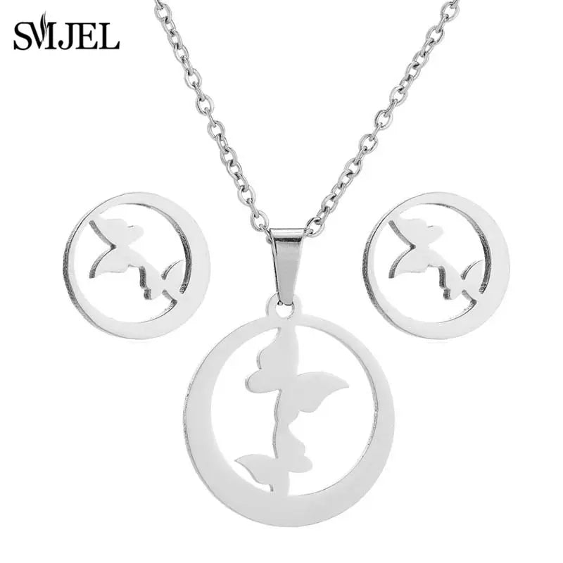 Elegant Stainless Steel Animal Necklace for Women - Rabbit Charm and Paw Print Design