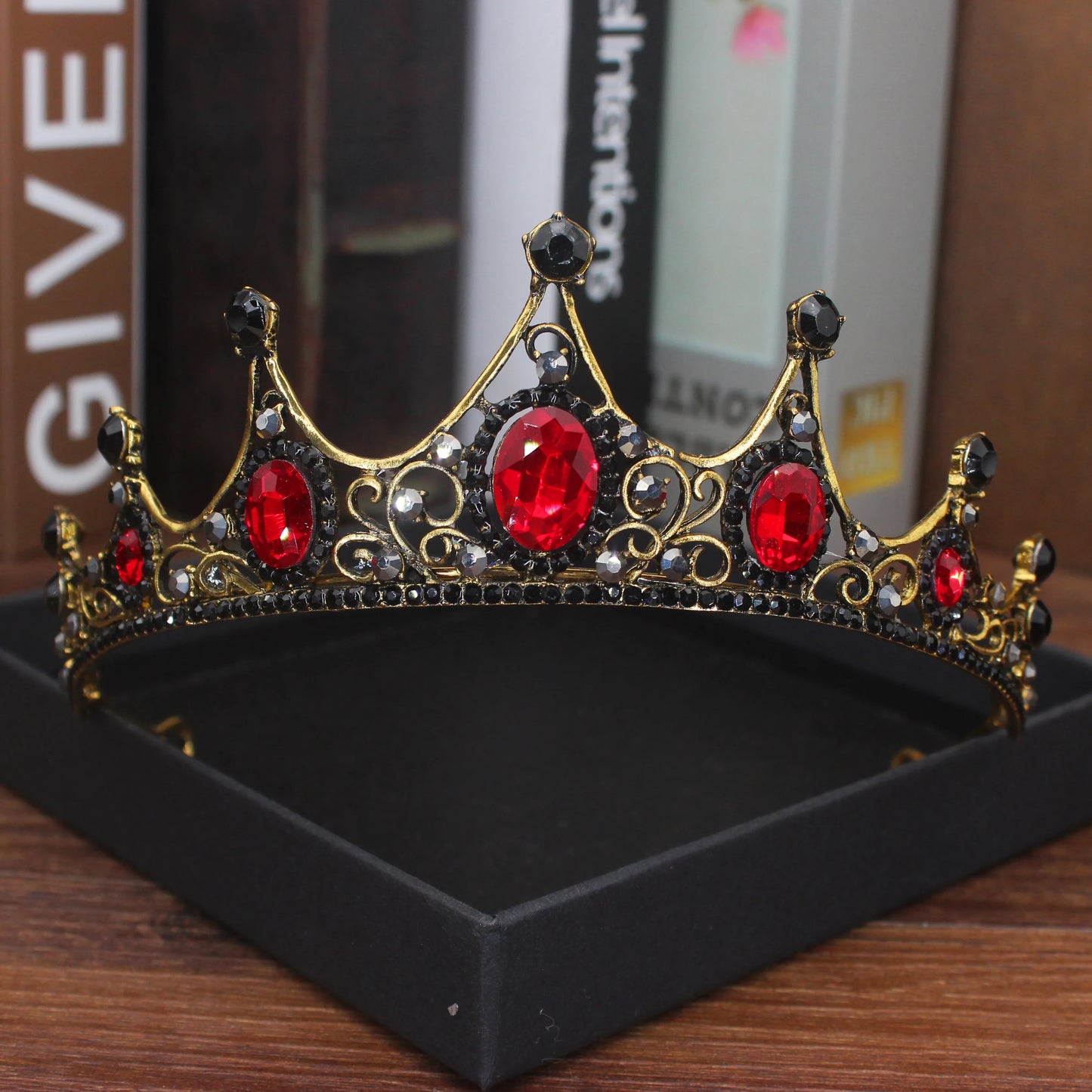 Elegant Crystal Tiara Crown Rhinestone Diadem for Weddings and Pageants