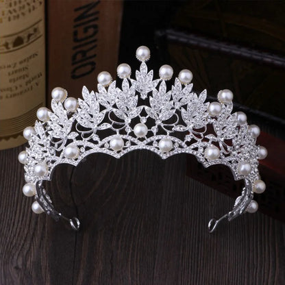 Bride's Crystal Pearl Jewelry Set - Stunning Rhinestone Choker, Earrings & Tiara for Your Dream Wedding H015 Crown