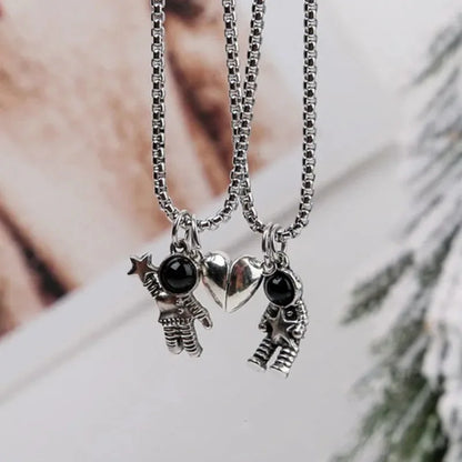 Sparkling Double Layer Butterfly Necklace for Women Exquisite Jewelry for Parties and Gifts 802074
