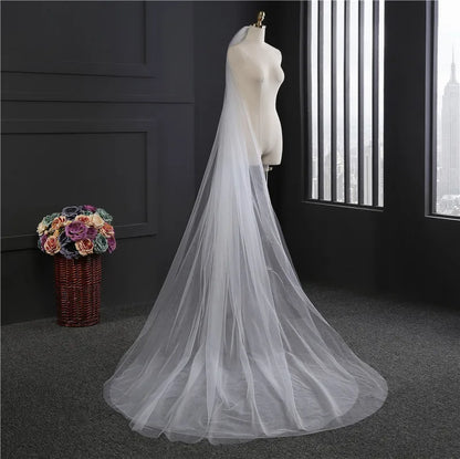 Elegant Two-Layer White Ivory Bridal Veil with Comb for Weddings