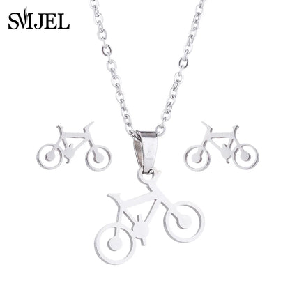 Elegant Stainless Steel Animal Necklace for Women - Rabbit Charm and Paw Print Design
