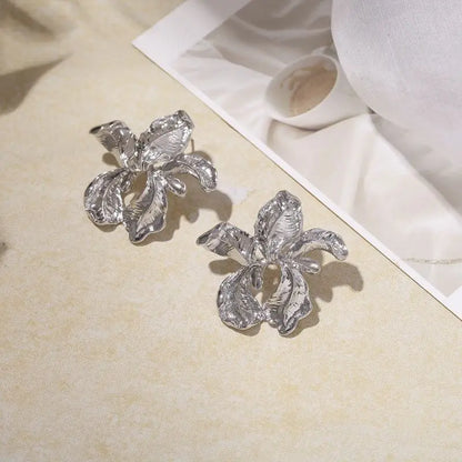 Elegant Silver Ginkgo Leaf Stud Earrings for Women Fashion Jewelry Gift