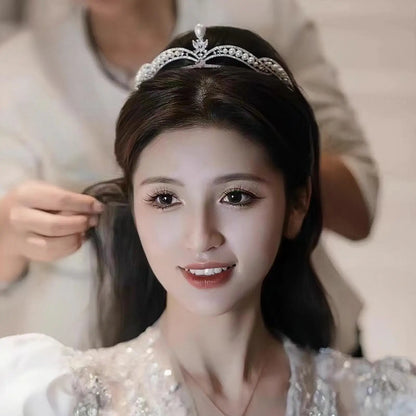 Elegant Crystal Pearl Tiara Headband for Women Bridal Rhinestone Crown Hair Accessory