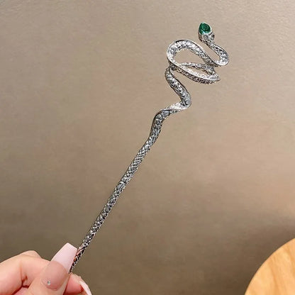 Chinese Style Tassel Hair Clip for Women with Handmade Floral Design