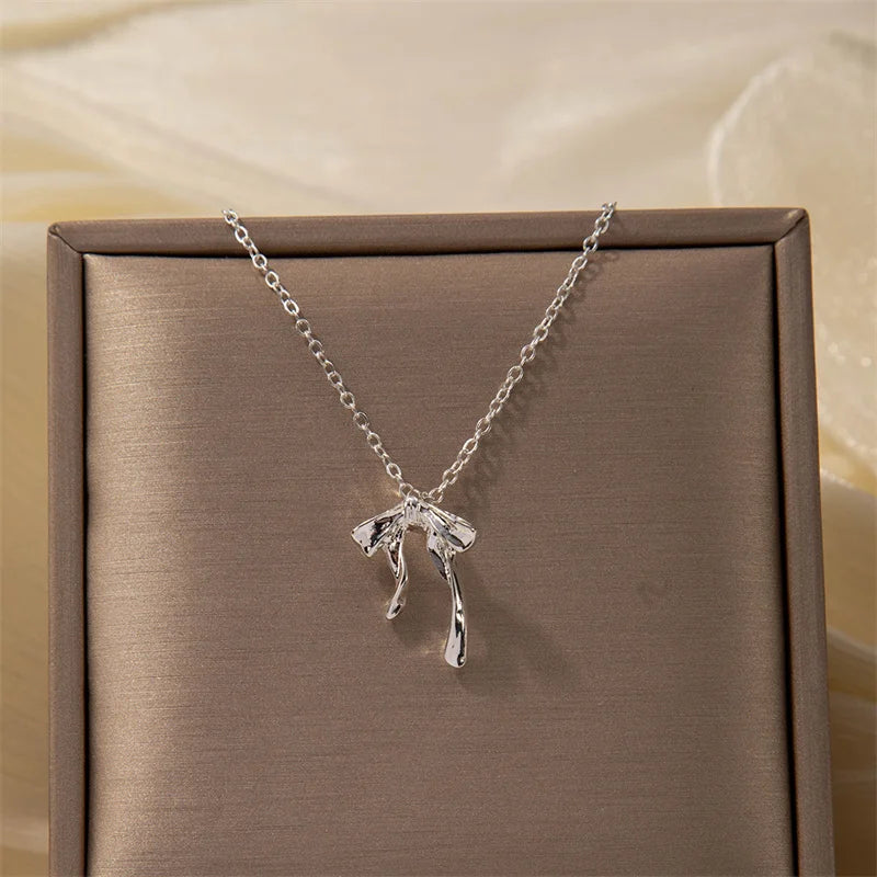Elegant Scrub Bow Pendant Necklace for Women and Girls Korean Style Clavicle Chain 1