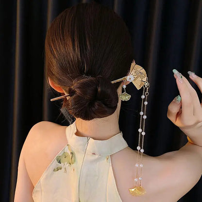 Chinese Style Tassel Hair Clip for Women with Handmade Floral Design