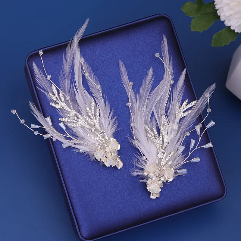 Elegant Crystal Feather Bridal Hair Clip - Trendy Wedding Hairpiece for Women