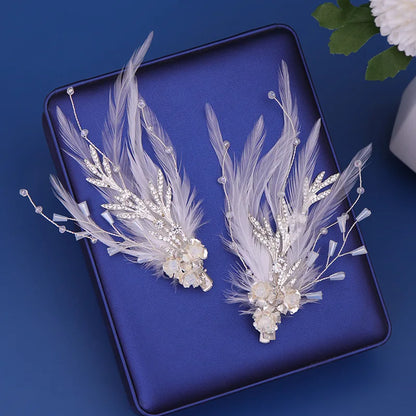 Elegant Crystal Feather Bridal Hair Clip - Trendy Wedding Hairpiece for Women