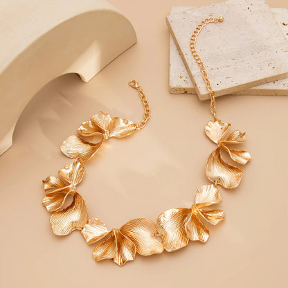 Ingemark Punk Irregular Petals Flower Chain Necklace Gold Color Metal Choker Steampunk Jewelry for Women