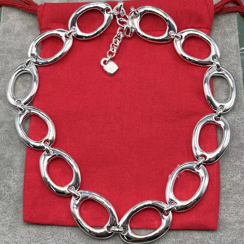 Elegant Spanish Luxury Necklace for Women - Lightweight Fashion Jewelry for Parties and Exquisite Gifts