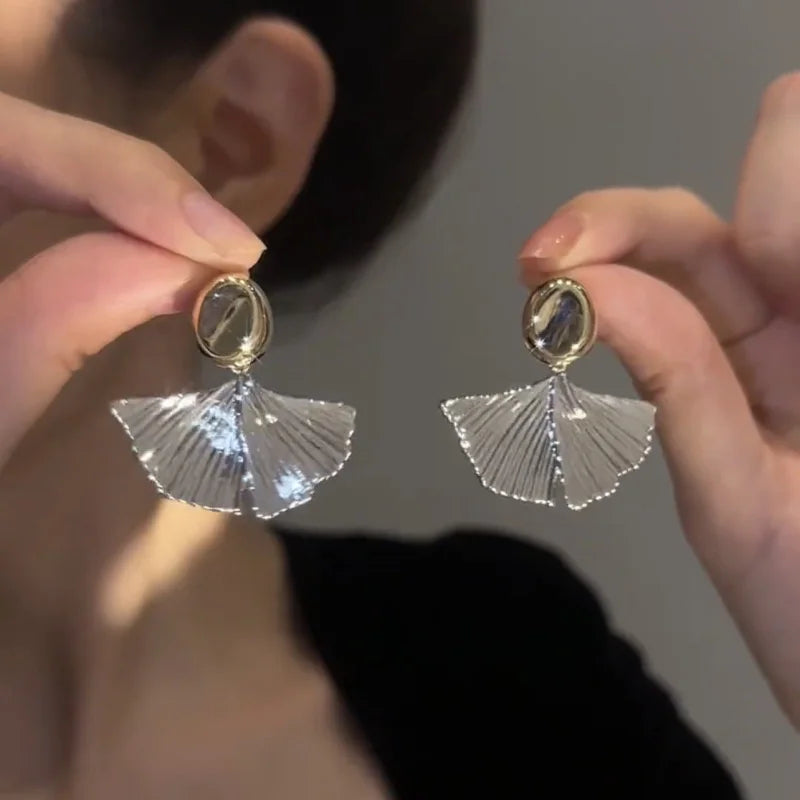 Elegant Silver Ginkgo Leaf Stud Earrings for Women Fashion Jewelry Gift