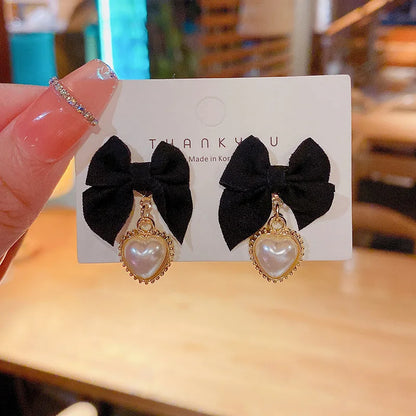 Autumn Charm Black Bowknot Pearl Heart Pendant Earrings for Women Vintage Fashion