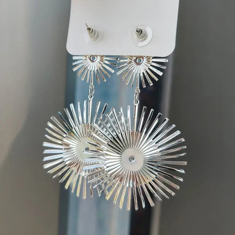 Exaggerated Geometric Metal Sunflower Pendant Earrings for Women