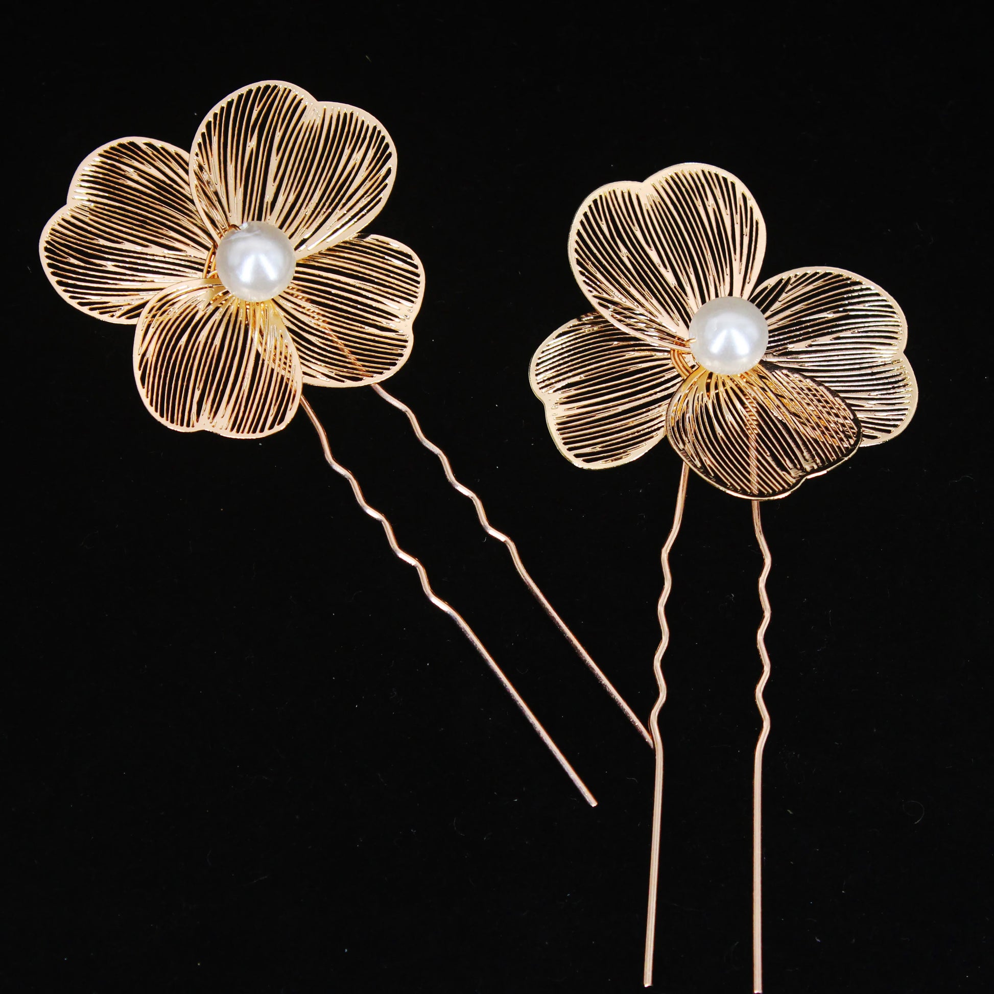 Bridal Bliss Flower Pearl Hair Comb Pins - 2PCS Wedding Accessories Pins Gold