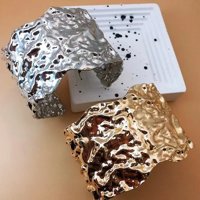 Exaggerated Metal Gold Color Cuff Bangle for Women silver color