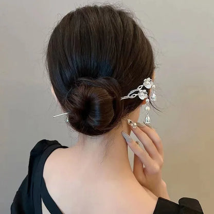 Chinese Style Tassel Hair Clip for Women with Handmade Floral Design
