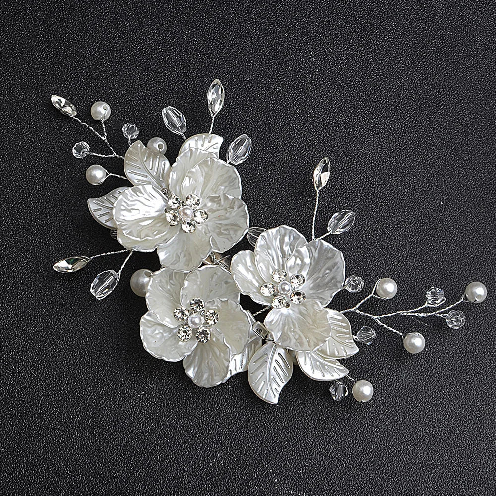 Elegant Korean Style Handmade Bridal Hair Clip – White Petal Flower Headpiece for Wedding