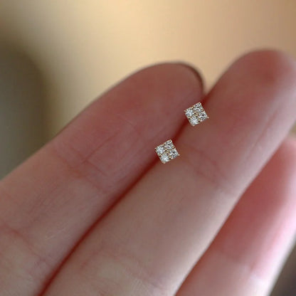 Elegant 925 Silver Needle Minimalist Round Cubic Zirconia Stud Earrings for Women